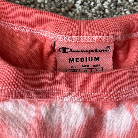 EUC CHAMPION CROPPED TIE DYE T- SHIRT IN CORAL, size medium - Picture 3 of 4